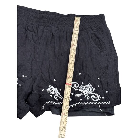 Black Womens Embroidered Shorts With Elastic Waist & Floral Design - Picture 3 of 6